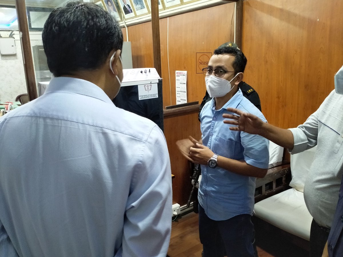 Donation of Dual Core UVC sanitizer to the RIMS director from the departmet of electronics D.M. College of Science, Dhanamanjuri University to sanitize file, eatable items, mask, clothes etc...<a href="/NBirenSingh/">N. Biren Singh</a>