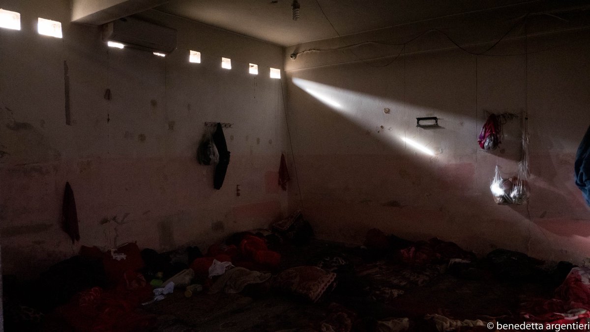 Turkey targetted prisons and camps where ISIS-affiliated people were being held. This was extremely problematic. In this picture the prison in Ain Issa