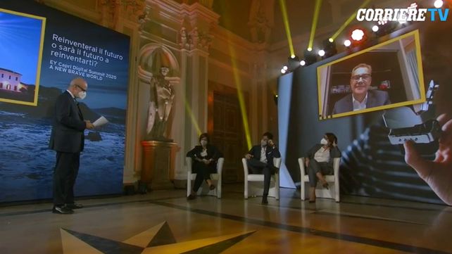 Un piano digitale per il nostro Paese deve essere basato su tre fattori: rafforzamento del nostro sistema produttivo, trasformazione energetica e la grande opportunità della trasformazione digitale intesa come innovazione tecnologica e formazione Enrico Cereda <a href="/IBMItalia/">IBM Italia</a> #EYCapri