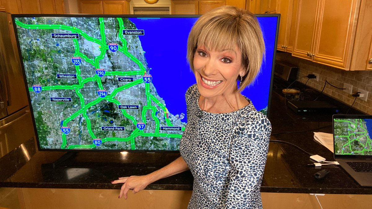 rozvaronABC7's tweet photo. TGIF! Re-thinking my choice on which night to stay up late...did NOT watch the Bears game last night because I stayed up the night before to watch the VP debate. Hmmmm - #FlyGate vs #ComeFromBehindWin - #Hindsight2020 🙄 https://t.co/lyDihnho3e