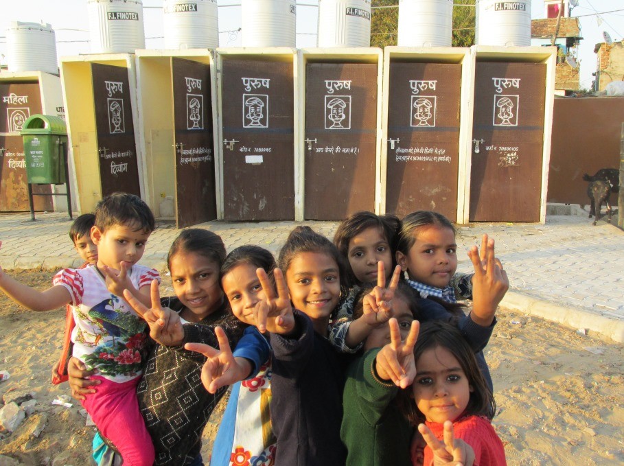 CayaConstructs's tweet photo. Happy Faces motivate us for a better weekend! How does your weekend look like?
#dreamtodeliver #toiletsforall #happyface #FridayFeeling #throwback https://t.co/d3zAbtxUu9