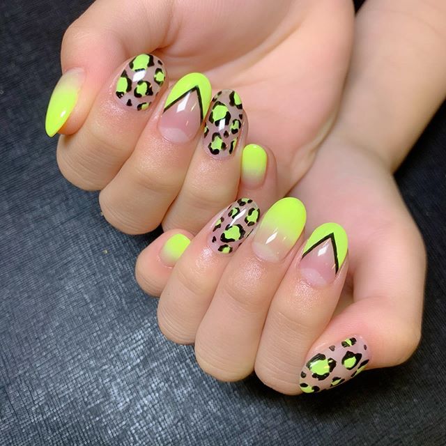 アンククロス ネイル 池袋店 Eggモデルみりちゃむさん New Nail ネオンイエローにレオパード ハンド 新谷 フット 豊田 Ankhcross アンククロス Ankhcrossnail アンククロスネイル Nail ネイル みりちゃむ Egg Eggモデル ギャル ネオン