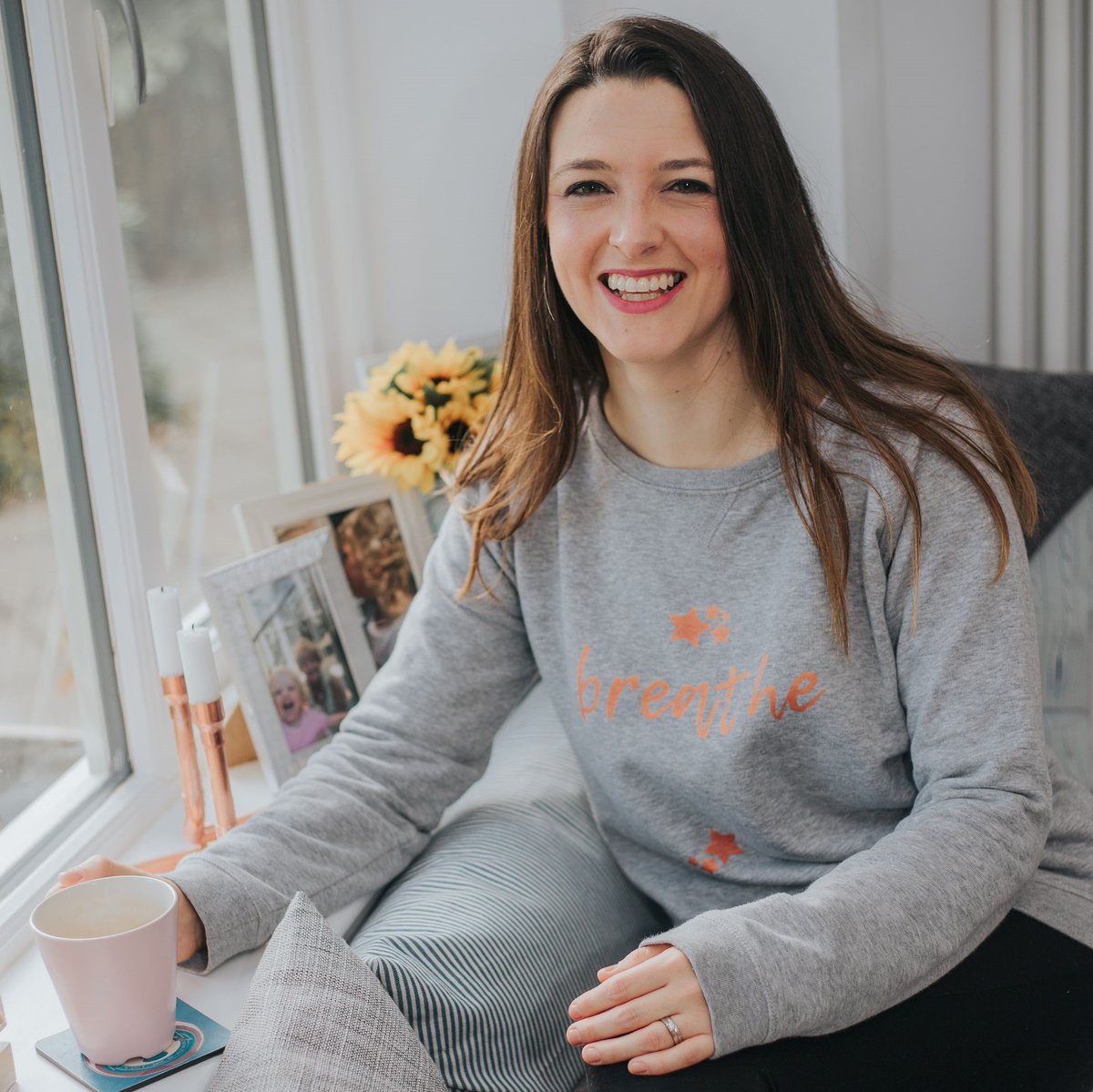 Oxford VR (@oxford_vr_ltd) on Twitter photo In celebration of #WorldMentalHealthDay tomorrow, today our team started their day with a special wellbeing session led by Amy <a href="/NoMoreShoulds/">Amy Malloy</a>. Thank you Amy for providing the team with a fantastic energy-boost this morning! #Wellbeing #WellbeingAtWork #Mindfulness #MentalHealth In celebration of #WorldMentalHealthDay tomorrow, today our team started their day with a special wellbeing session led by Amy <a href="/NoMoreShoulds/">Amy Malloy</a>. Thank you Amy for providing the team with a fantastic energy-boost this morning! #Wellbeing #WellbeingAtWork #Mindfulness #MentalHealth