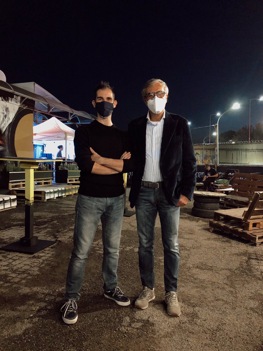 ZedFestival's tweet photo. 💜👏🏼 #ZEDFESTIVAL // START

Finalmente ieri, al @Mercato_Sonato, abbiamo inaugurato la II edizione di ZED.

Un viaggio “virtuale” insieme ai nostri co-produttori, @CroMeDanza @coorpie e @vitruviomuseum. Per la prima volta a Bologna: HOFESH SHECHTER'S CLOWNS di @HofeshCo https://t.co/a5MGzrw0yi
