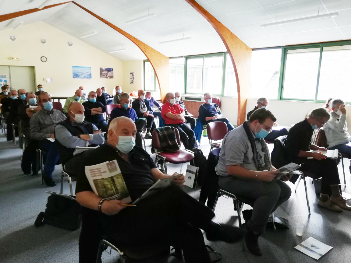 CoforAURA's tweet photo. L'assemblée des #Cofor15 se tient aujourd'hui. Les élus et partenaires sont au rendez-vous. https://t.co/gEo5HhZeEb