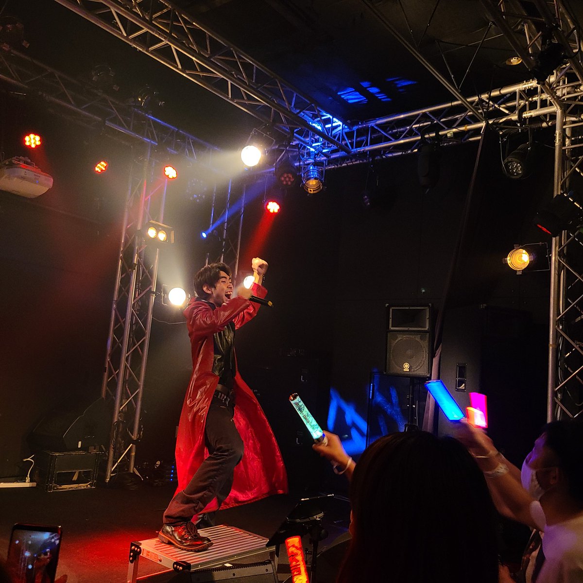 syuan_pv1226's tweet photo. これはスマホ撮影
バッテリー切れにより…
久しぶりに生で見た、この衣装!!
似合うなぁ…
そして、着こなしてる✨
元気一杯🌈パワー満タン🌈
#SHS11 https://t.co/P09EbAnkLZ