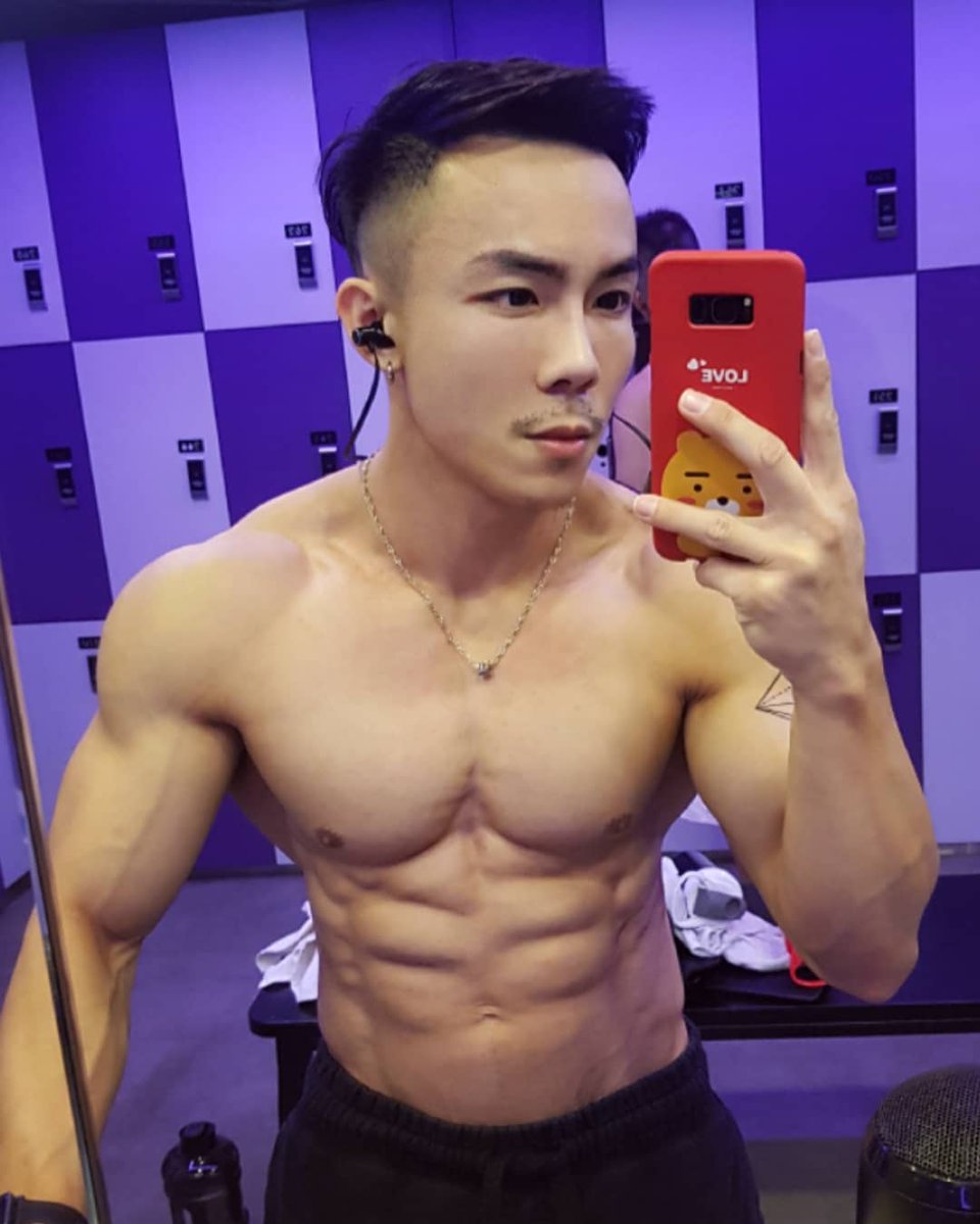 Cute asian twink