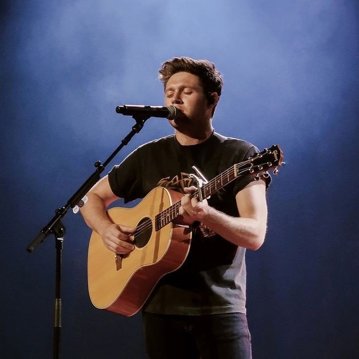 stilltheflicker's tweet image. 💙
#ProudOfNiallHoran
#NiallHoranIsLoved
#VoteForNiall
#NiallActualityFM
#niallhoranislovedparty 
VOTE FOR NIALL