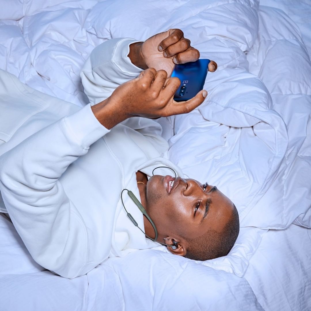 OnePlusZA's tweet image. The weekend is nearly here! Fnatic mode anyone? ♥️ 
# Gaming #ProGaming #OnePlus7TPro  #NeverSettle