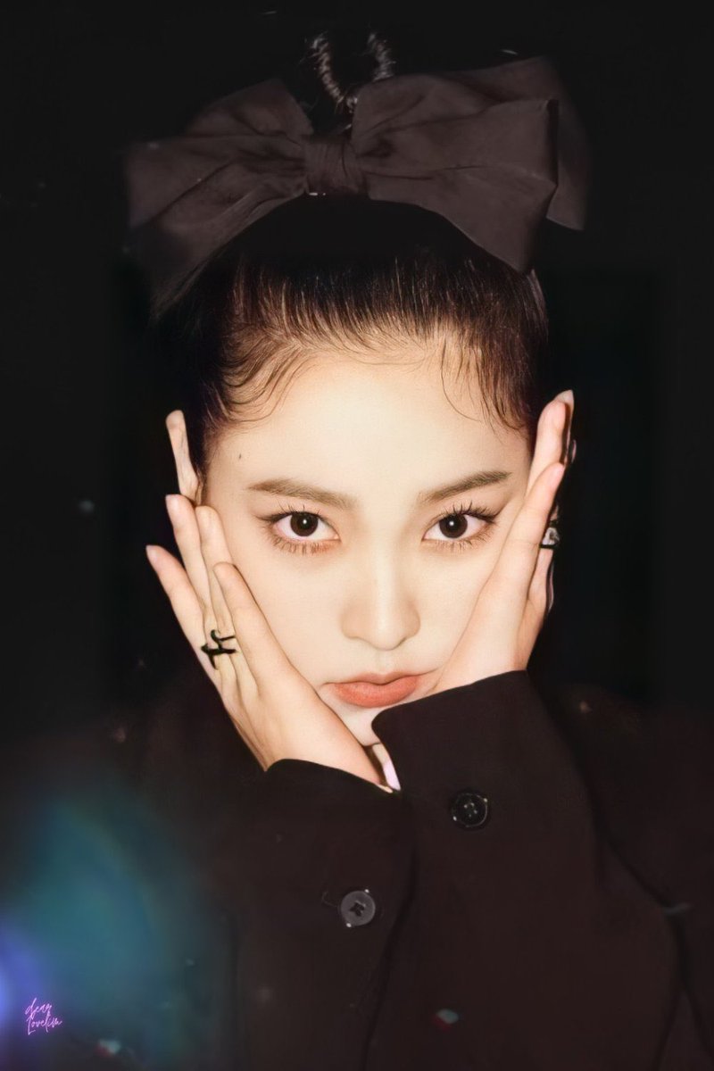 yeri looks tweet media