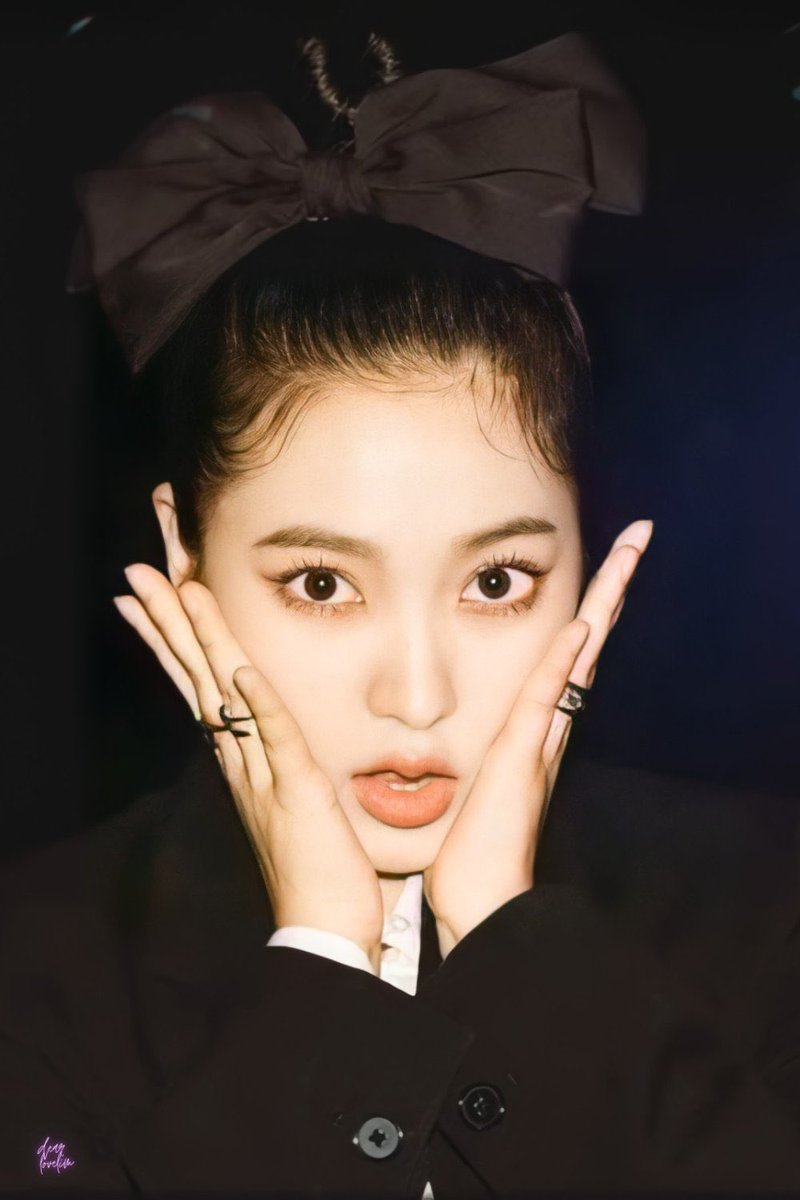 yeri looks tweet media