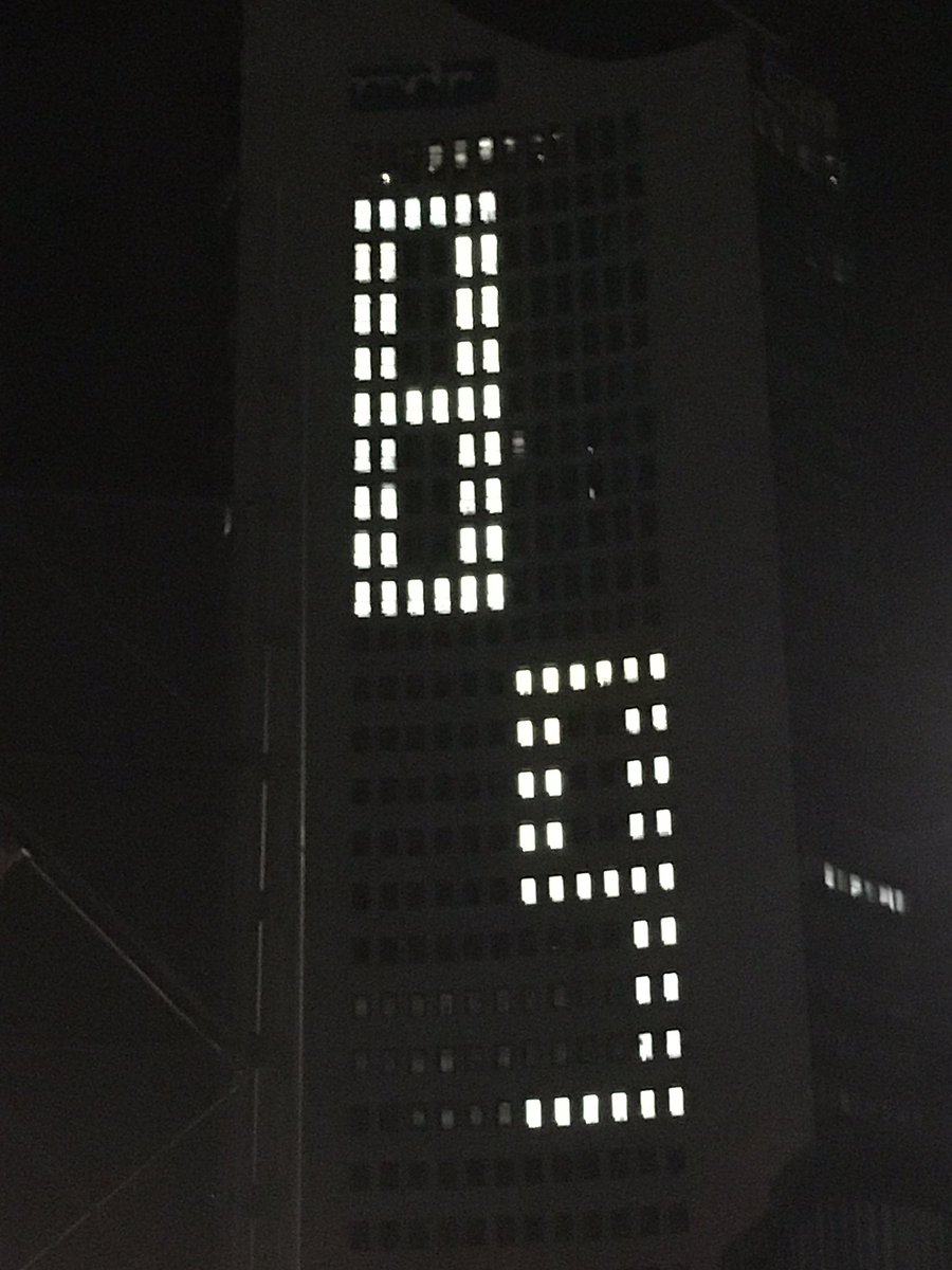 Am 9. Oktober 1989 fand die geschichtsträchtige #Montagsdemo in #Leipzig statt. Schon Tage zuvor war die Stadt abgeriegelt worden. Auf dem Schulweg entdeckte ich Panzer, beängstigend. Zum Glück fanden sich vernünftige Leute, Gewalt und damit einen Bürgerkrieg zu verhindern. Danke