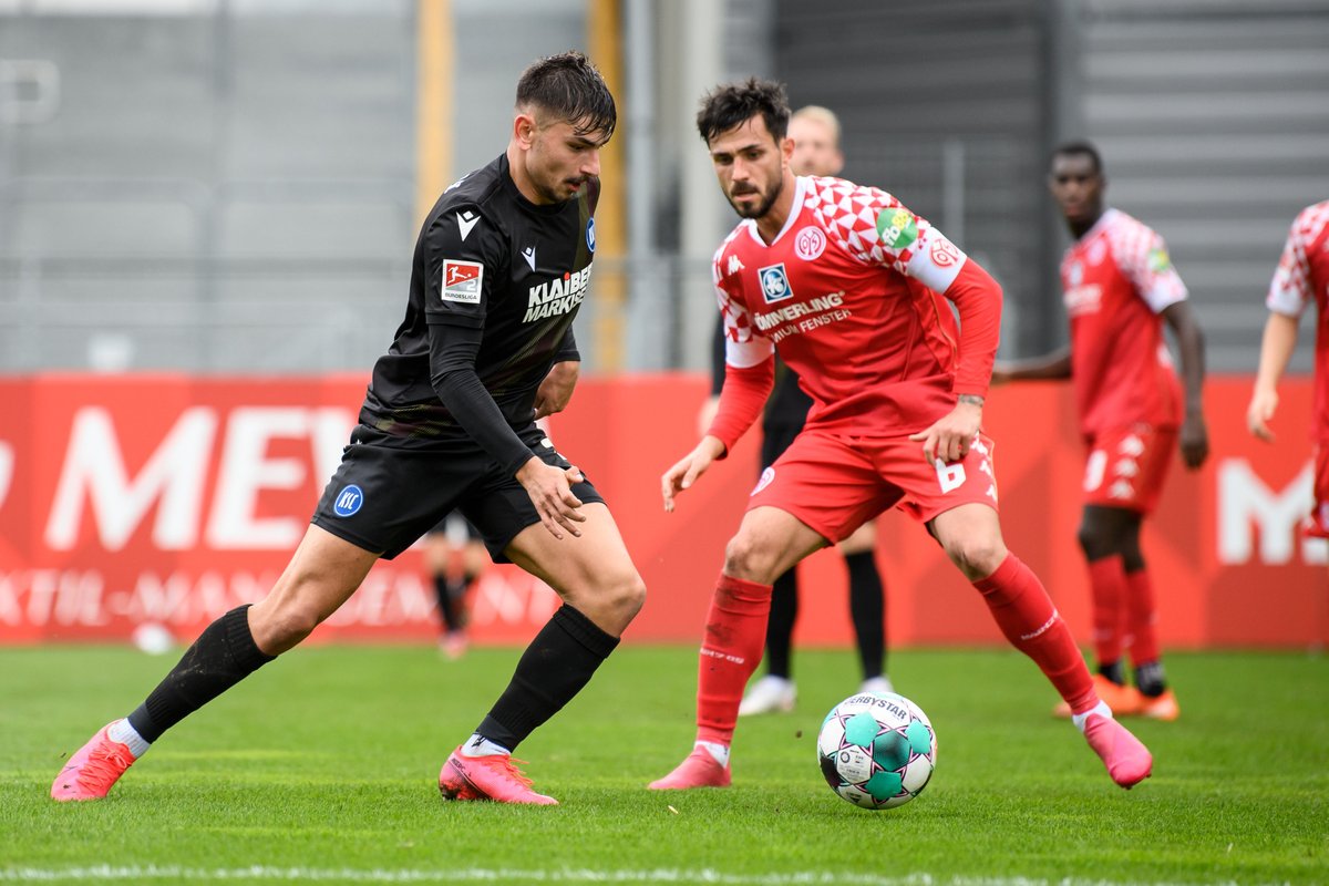 KarlsruherSC's tweet photo. Jung-Debüt ☑️
4 Tore geschossen ☑️
Einsatzminuten für unseren "Nachwuchs" ☑️
Mehr Bilder vom Test gegen den @1FSVMainz05 gestern gibt's hier 👉🏼 https://t.co/A458Z3OZiV
#FSVKSC #KSCmeineHeimat https://t.co/4NvBKpTFp2