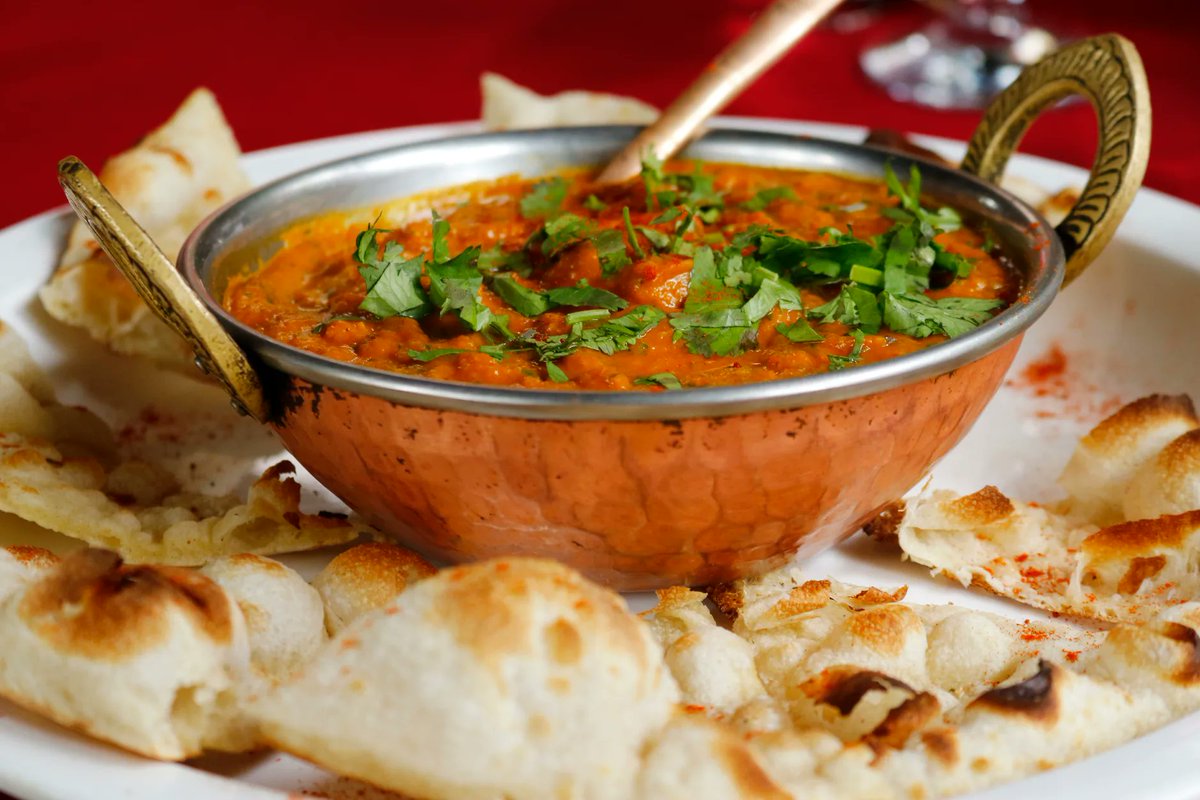 Studeeglobal's tweet image. It’s #NationalCurryWeek in the UK!

Did you know #curry is the UK’s favourite dish?!

We love curry! It’s perfect #studentfood!

What’s your favourite curry? Comment below! 🇬🇧🇮🇳

#india #food #university #student #TGIF #friday #friyay
