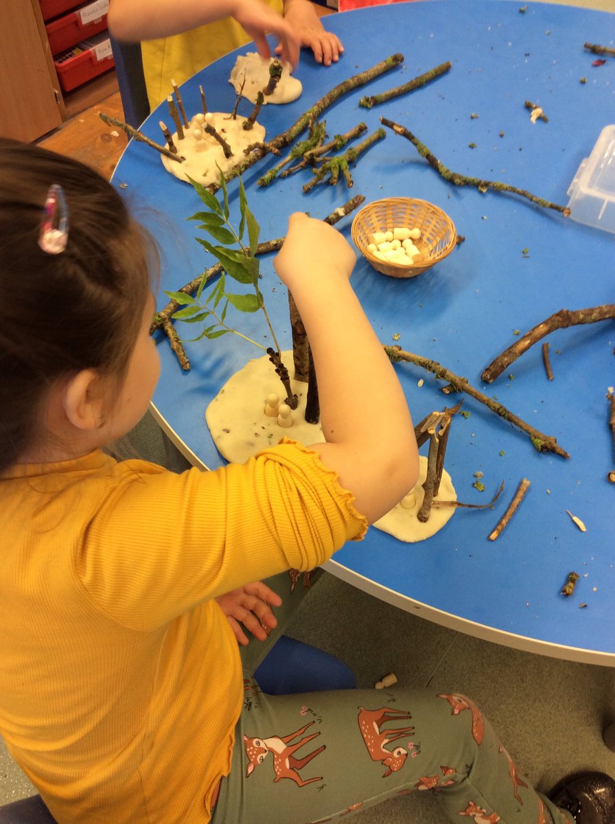 Withington_hfds's tweet photo. Today we are busy using sticks and play dough to build houses for our peg dolls. #naturestudy #hedgehogsclass #eyfs https://t.co/5D41SsWsBw