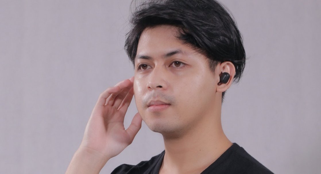 They do this by putting tiny microphones in people's ears - kind of like earbuds! But instead of playing music, the earbuds actually record what's happening inside the ear canal 3/13