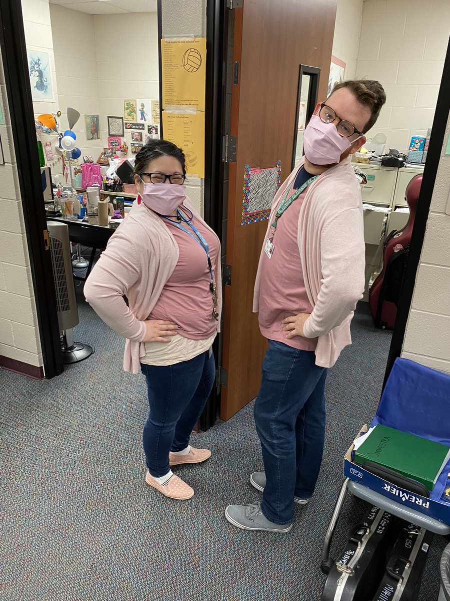 kahlamsorch's tweet photo. Pink out Friday!!! The orchestra directors are rocking the PINK!!
#pinkoutFriday #pinkout #BreastCancerAwarenessMonth #BreastCancerAwareness #LandM #teamorchestra #orchestralife https://t.co/3aVHhLfYff