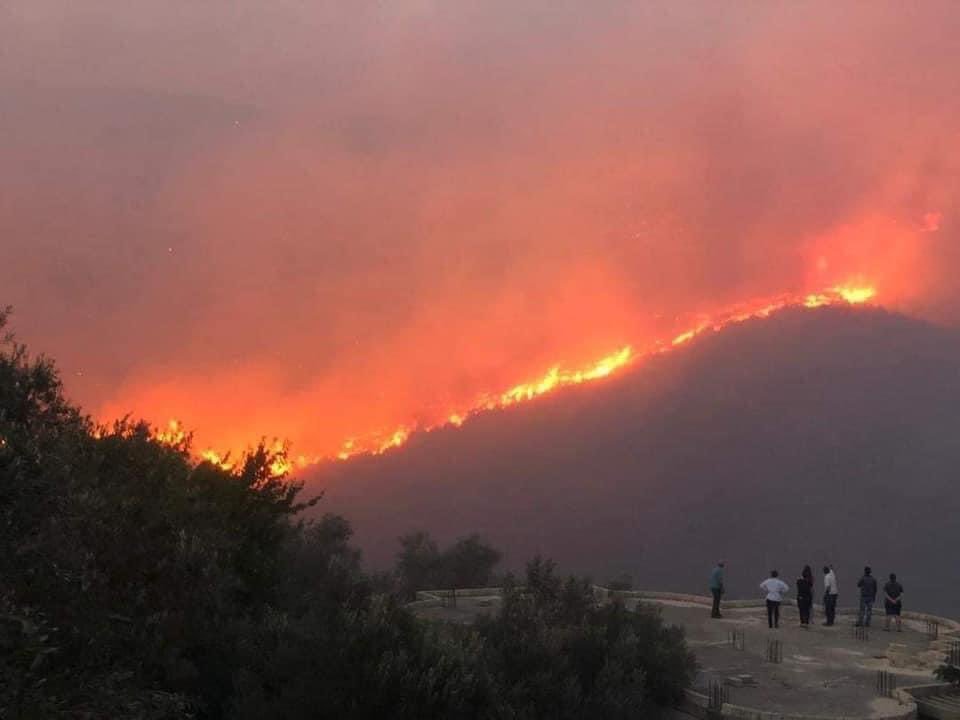 fires renewed in the coastal area of  #Syria this time on the western side of the mountains and close the biggest population of the area and not so far from the  #Russia|n airbase in Hmemim. #SyriaHighlights