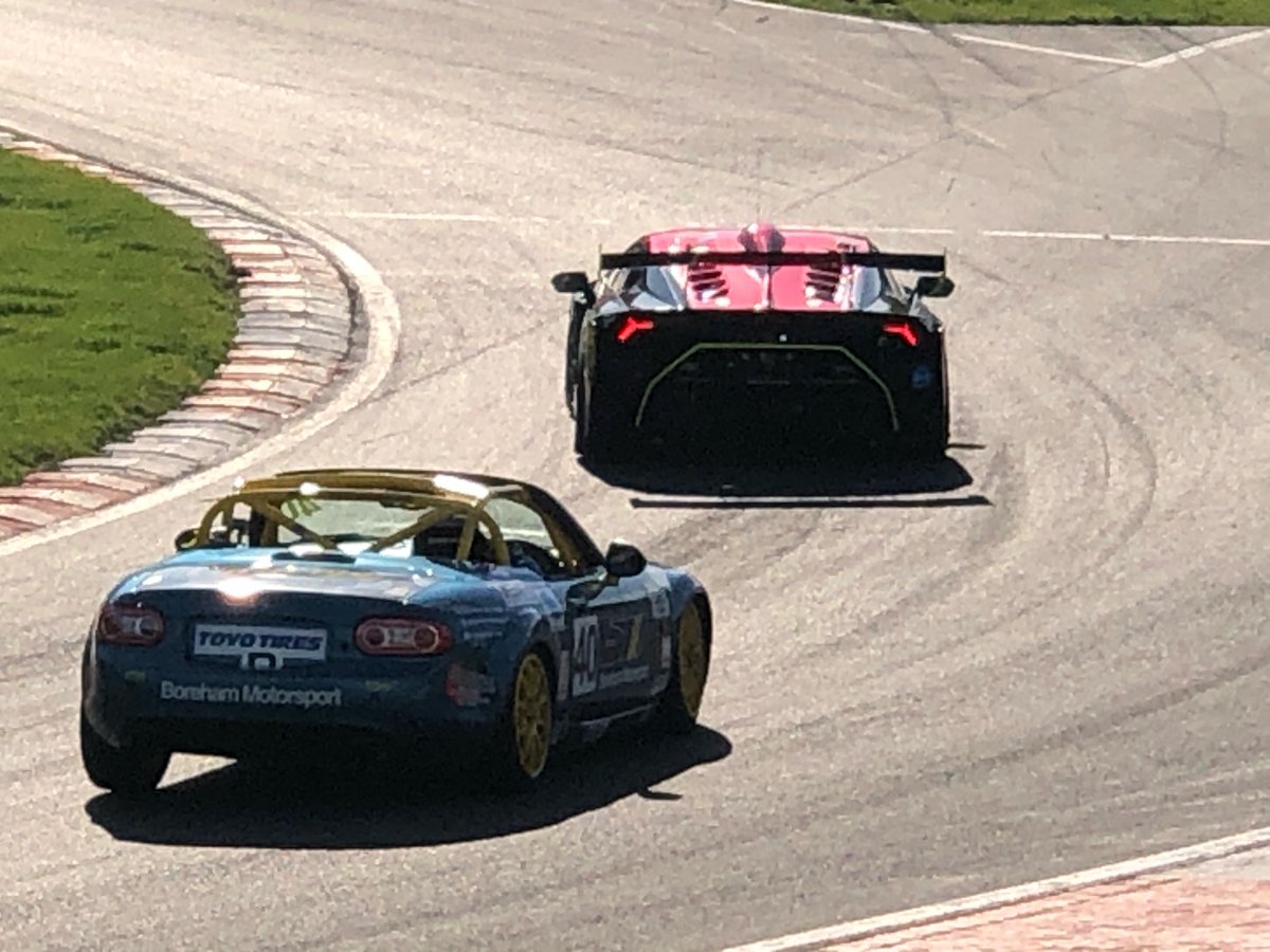 Boreham_MS's tweet photo. It has warmed up a bit for the second test session on the GP circuit at @Brands_Hatch. Ray is out on track with the GT Cup cars https://t.co/z8dFBoP3i0