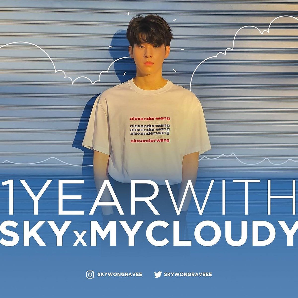 SmileforFainOiz's tweet photo. 1 ขวบแล้ว​ 💙🤟☁️

อยู่ด้วยกันนานๆนะ​ :)​ 
Thank​ you cr📸
#1yearwithskyxmycloudy
#ก้อนเมฆของสกาย1ขวบแล้วจ้า
#skywongravee https://t.co/SRH8QsYujZ