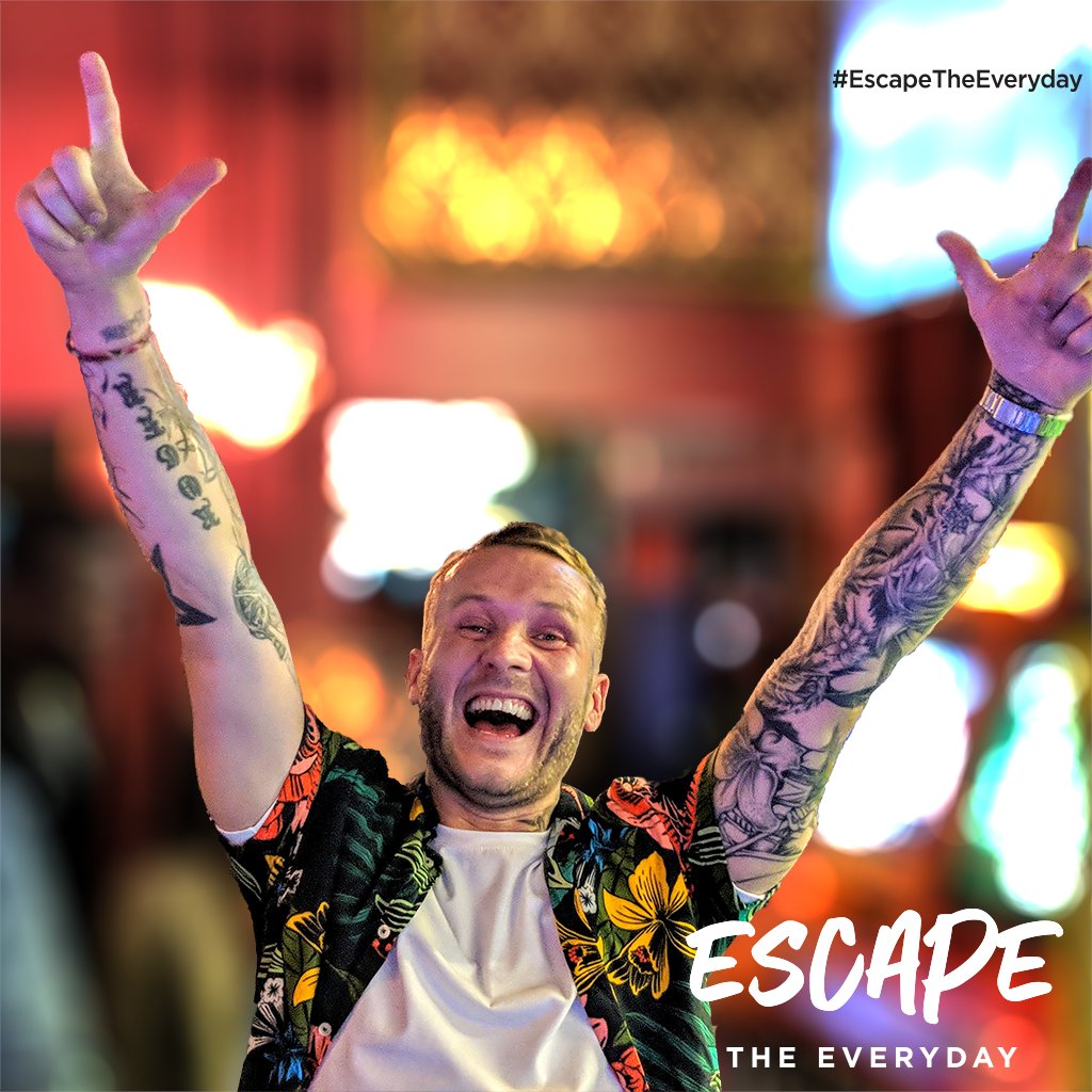 Escape the Everyday!
.
What better way than a London Pub with #VirtualReality
.
Surround yourself with glorious fun instead of people.
Social distancing awesomeness mandatory.
.
Link in Bio
.
#EscapeTheEveryday
.
📍<a href="/FourThievesPub/">The Four Thieves</a>
 #GoodToGo
#ipgvr #pubvr #vr
#battersea #London