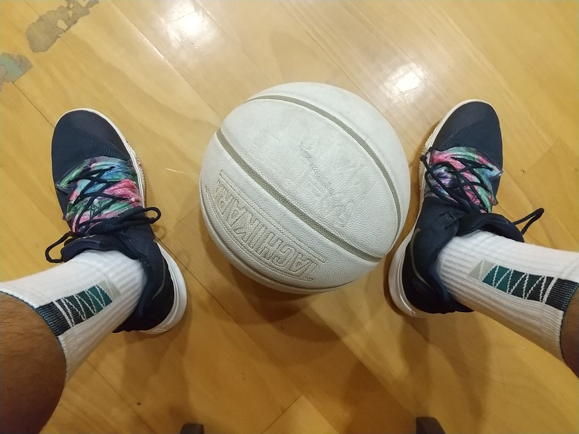 Matthew Local 1 どうも マシューです って訳で Local 1 １０月第２週です Nbaもファイナル盛り上がってますが こっちも負けないくらい盛り上げていきやすよ 本日はカイリー5ギャラクシーで ヒーローまね バスケ