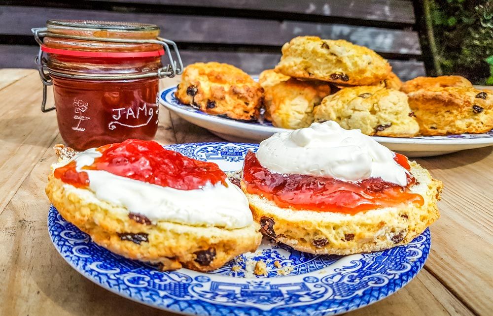 [🇬🇧] Simple Recipe for #Scones, Sweet or Savoury Varieties buff.ly/3jtDRI6 via <a href="/paul_steele/">Paul Steele aka BaldHiker</a>