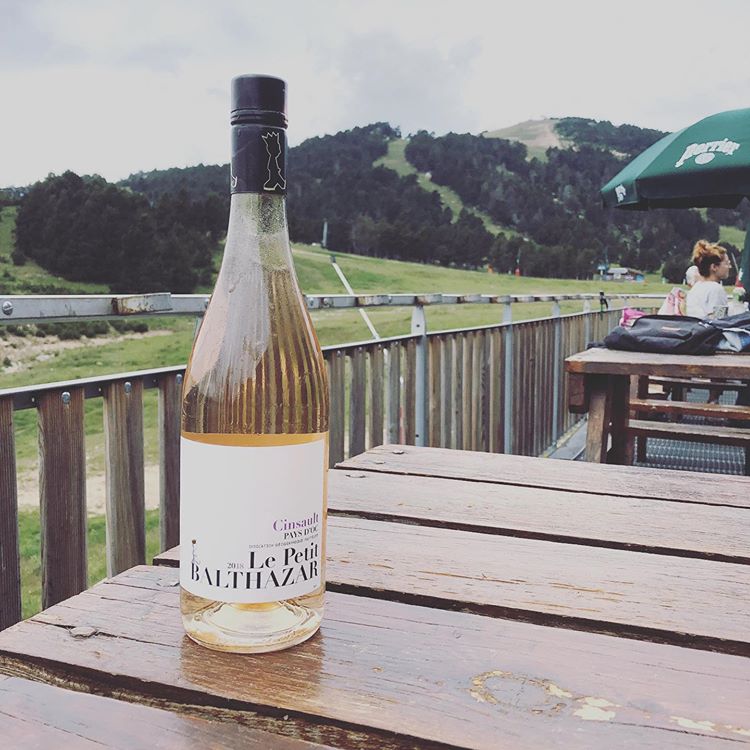 STELVINcapsules's tweet photo. 4 cuvées d'exception du domaine @BalthazarPHwine sont bouchées avec des capsules à vis STELVIN®LUX ! Attirez de nouveaux consommateurs en personnalisant le design de vos capsules à vis en aluminium ! Contactez nos équipes sur https://t.co/tSQo6GJYvP #STELVIN #vin #capsuleavis https://t.co/fQXGHzyqou