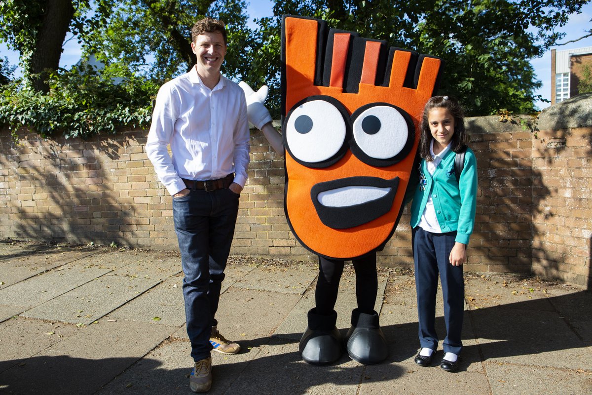 This week is also  #WalktoSchoolWeek run by the brilliant everyday walking charity  @lstreetscymru. They do loads of great work in Cardiff schools. Their WOW programme gets children walking all year round. And…THEY HAVE A MASCOT (Strider and the amazing Zara at  @lakesidePRM )