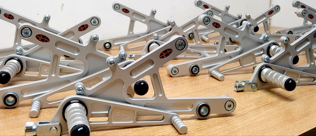 SESRaceProducts's tweet photo. Yamaha TZR250 Rearsets being built & sent out to our customers in the Yamaha Past Masters race series. #yamaha #tzr250 #rearsets #Racing #classic2stroke https://t.co/mrm4sCEmud https://t.co/5t7WGuQRRf