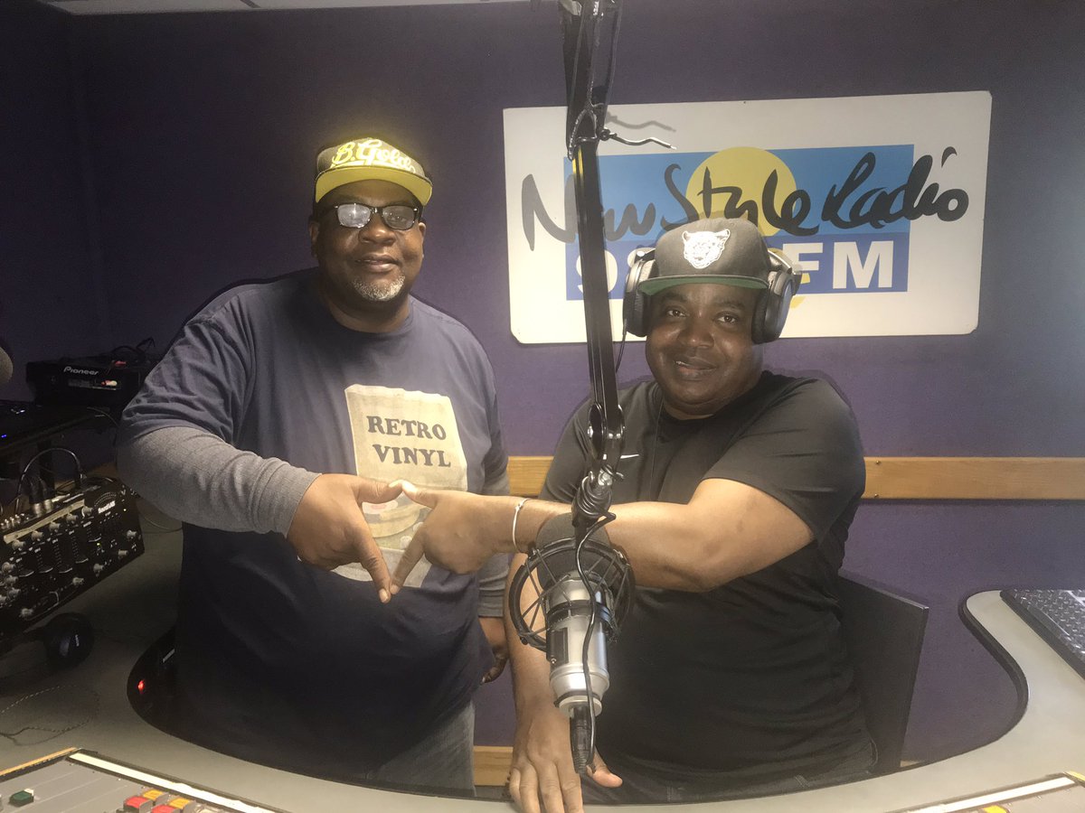 NewStyleRadio's tweet photo. Their back!! #CorporalBilly & #TinTin with the #FridayAfternoonJamminShow 12pm-3 #ReggaeNews #uptodateReggeaMusic & much more π₯π₯π₯ join them now π₯π₯π₯ https://t.co/Do1qQzbAet