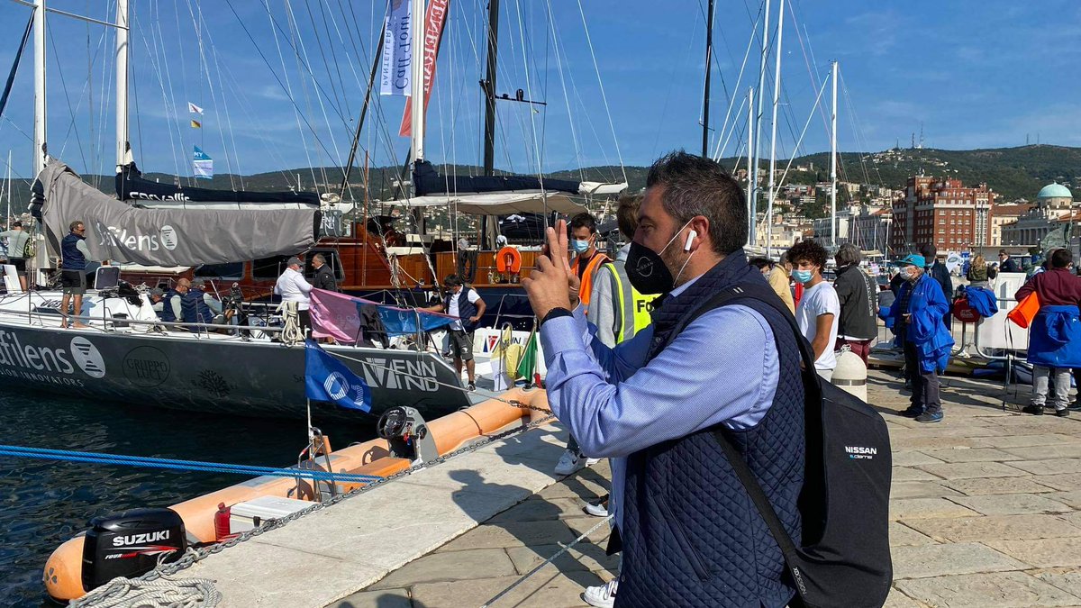 lucarallo's tweet image. Non poteva essere più bello il mio primo giorno a #Trieste verso #Barcolana52 e soprattutto #BarcolanaFun, l'attività sponsorizzata da #SiramVeolia che mi permetterà di provare l'emozione del Persico 69F!

#branded #SustainableLife #69FSailing #Barcolana #PersicoMarine #9ottobre