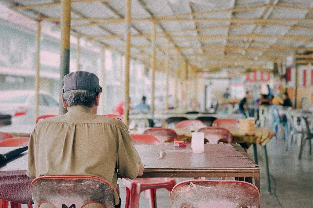 Lunch
.
.
.
#photographs #outdoorphotography #ilovephotography #photographie #photographers #topliketags #photographysouls #photographylovers #photographers_tr #shotoniphone #iphone11promax #penang #georgetown #street_avengers #intercollective #streetphotography #streetlife_…