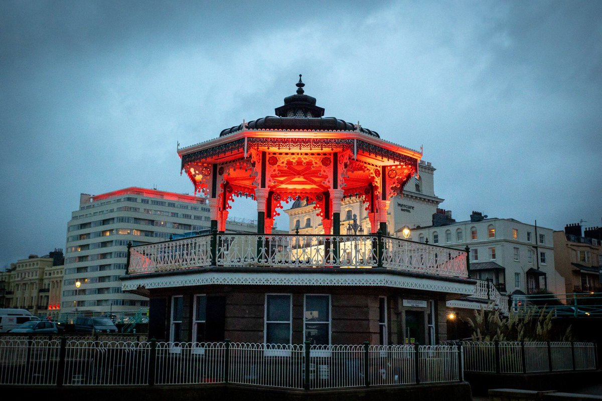 WeMakeEventsBTN's tweet photo. Just some of the Brighton venues that lit up red for #wemakeevents: Bandstand, Embassy Court; Peace statue; Upside Down House @UDHouseUK; Brighton Beach Club @btnbeachclub and British Airways I360 Viewing Tower @BA_i360 

Thanks @darrenbandoo for the photos
@partridgeevents https://t.co/tJD0tIMk88