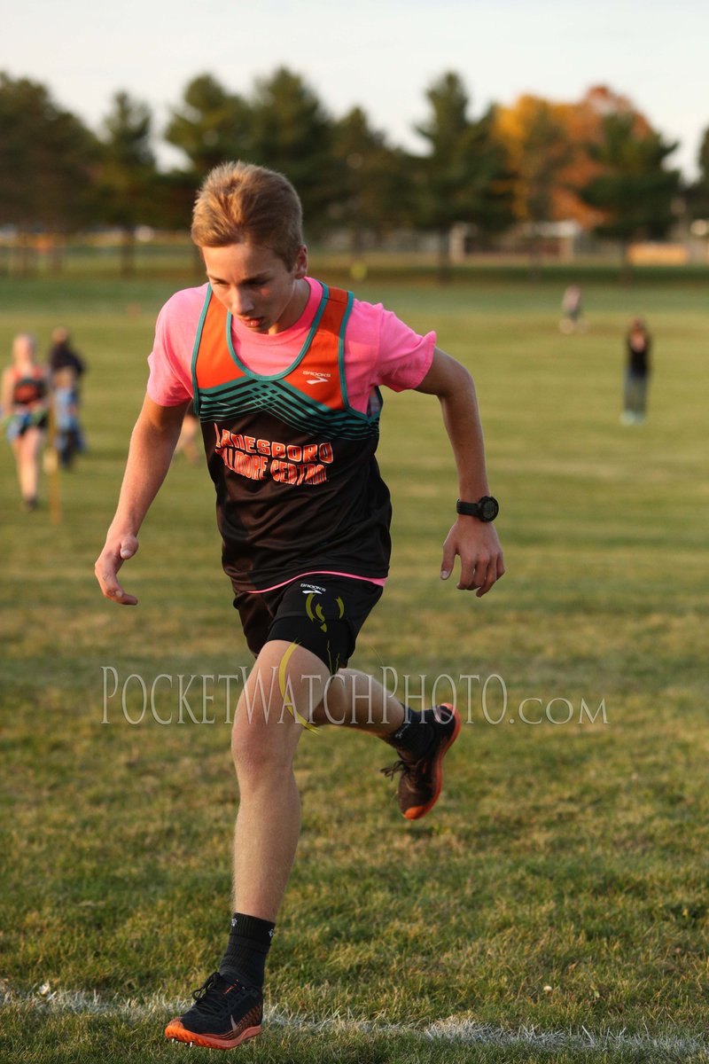 PocketWPhoto's tweet photo. Good Morning! LFC and DE took to the CC course last night! Photos are up! https://t.co/HODdJDTIBI
#sportsphotography #crosscountry #lfc #burros #dovereyota #eagles #highschool #sportsimages #photography #pocketwatchphoto #fall #minnesota #mnsports https://t.co/TPHqQIDWz8