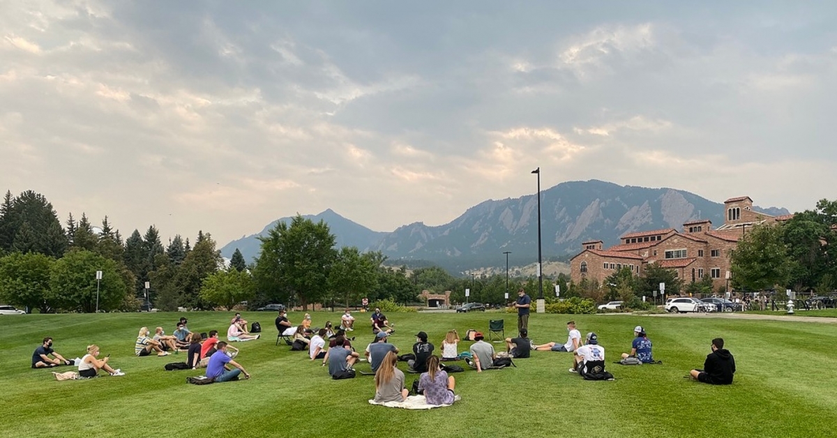 SwissChamberNL's tweet photo. #Tech #Universities #CoinDeskU Blockchain Goes to College https://t.co/W57JyeyTX3 https://t.co/PWjB5LMAji