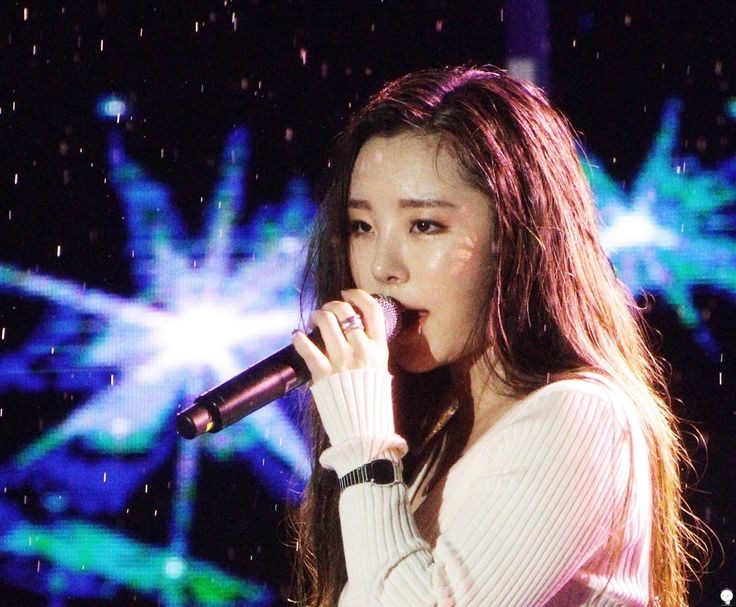 Under the rain  #WHEEIN  @RBW_MAMAMOO