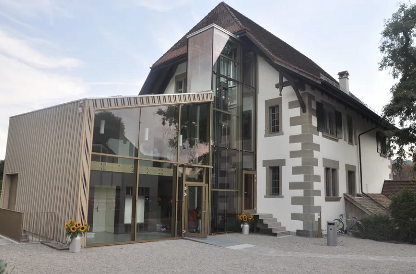 STCorpComm's tweet photo. #Herbstferien in der #Schweiz: im @Emmentalvalley @madeinbern, z.B. #Schweizer #Literatur im #Gotthelf Zentrum https://t.co/OgDVzCVyzr 🍂🇨🇭📖 #IneedSwitzerland #Herbst https://t.co/1WZpUWtz0k