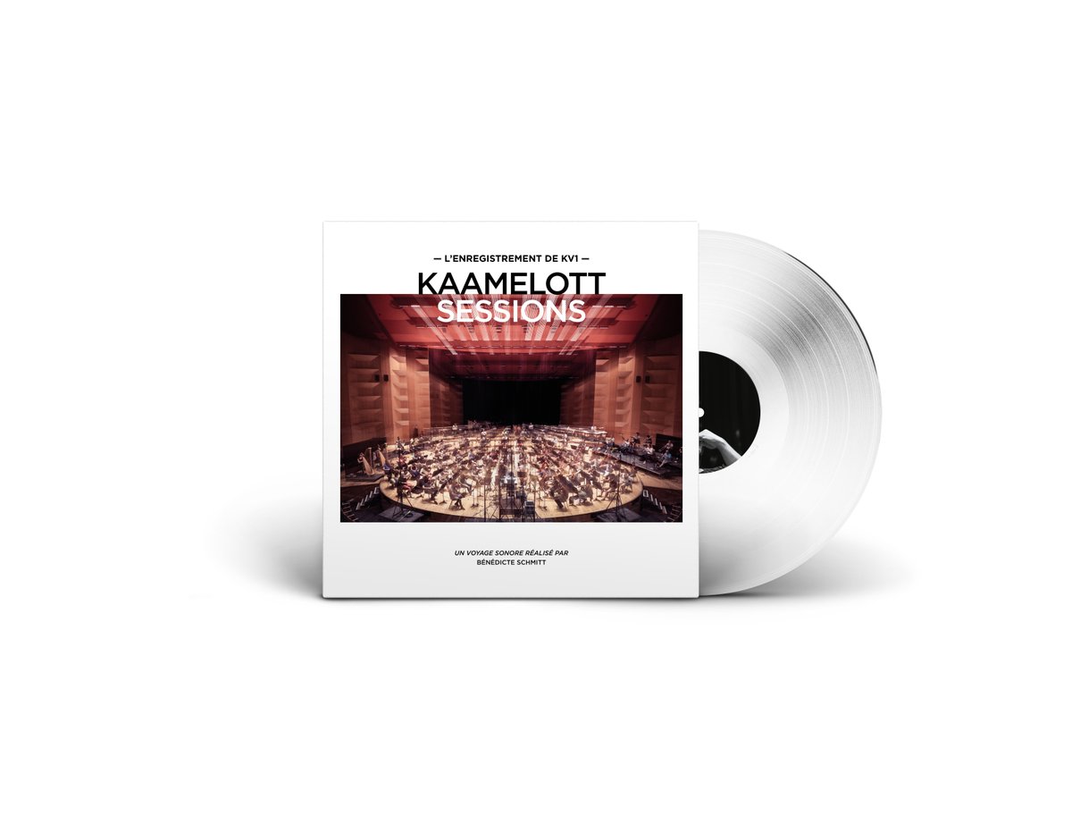 Kaamelott_tweet's tweet image. « Kaamelott Sessions » (vinyle transparent) est un voyage sonore réalisé par Bénédicte Schmitt qui documente les sessions orchestrales d’enregistrement avec l’Orchestre national de Lyon, à partir d’interviews et de dizaines d’heures de prise de son au plus près des artistes. 2/3