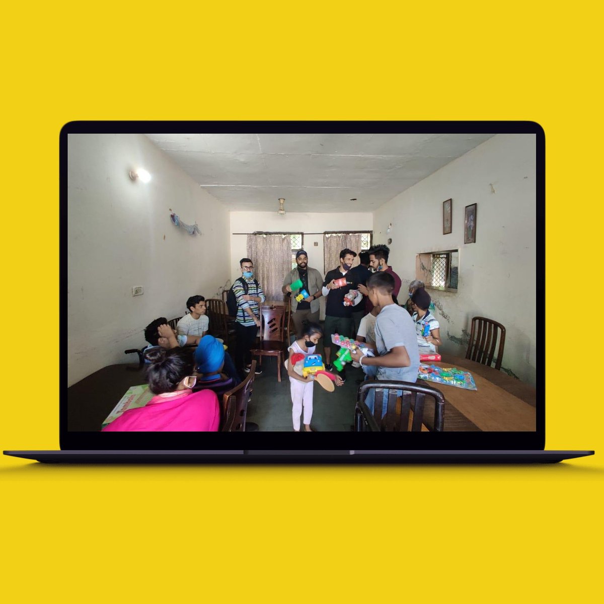 DavcRotaract's tweet photo. RAC-DAV, Chd organised 'KRITAGYA' meaning Grateful on 8 Oct 2020 - an initiative to make tiny tots giggle and smile a little more. 

Rotaractors went to an orphanage and brought some toys and board games with them which were  distributed among the kids. https://t.co/rB2AqRyl5j