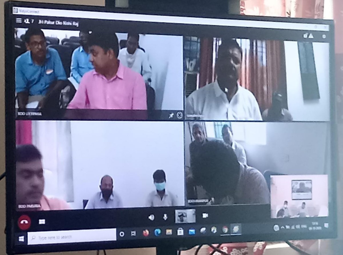 वीडियो संवाद के माध्यम से पीएम किसान के लाभुकों को केसीसी दिए जाने की योजना की प्रगति कार्य की समीक्षा की। किसान क्रेडिट कार्ड का आवेदन जेनरेट करने में तेजी लाने को कहा।
<a href="/JharkhandCMO/">Office of Chief Minister, Jharkhand</a> 
<a href="/prdjharkhand/">IPRD Jharkhand</a>