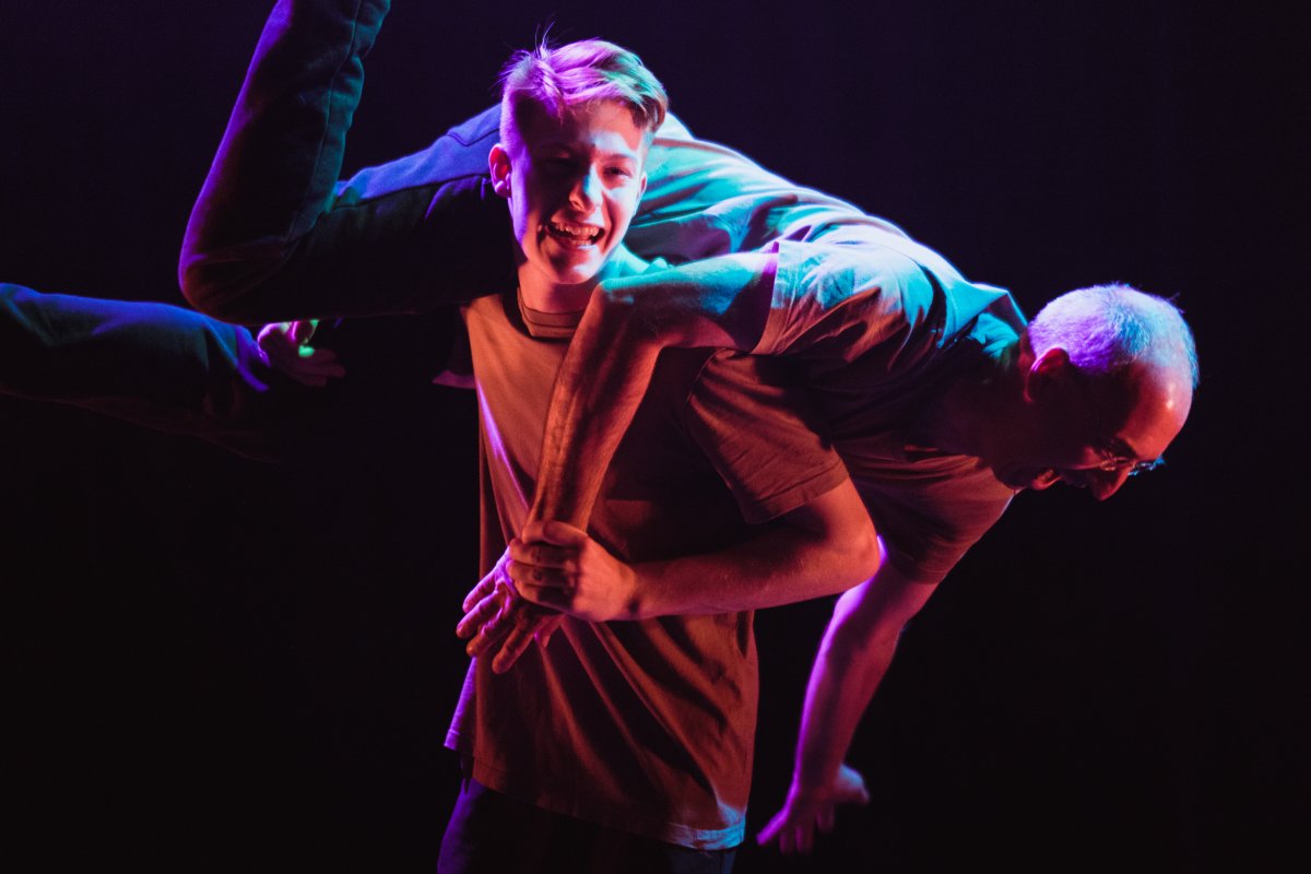 zoielogic's tweet photo. #FlashbackFriday This time last year we were gearing up for our second #HEADFUNK event! #MentalHealthAwareness 🕺💚 @mathieugeffre @traciegooch_TLC @RoundAboutSoton @theatre_life2 @HWSouthampton @SolentMind @TTCSotonPompey https://t.co/vnVIZReEPX