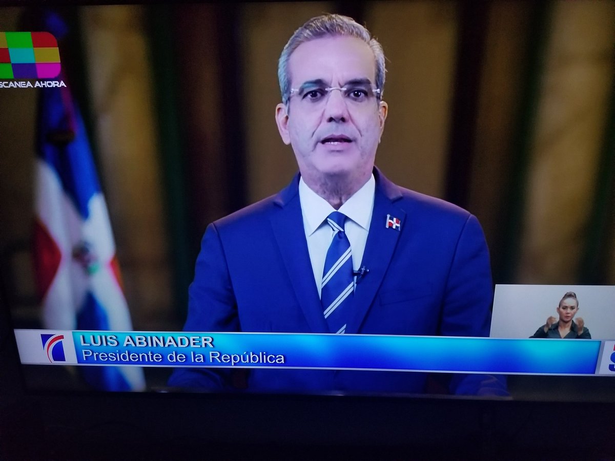 PumarolBraga's tweet photo. Mi apreciación del discurso de @luisabinader ya sabe quienes tienen los millones robados al erario público, peroooo..hay que salir a buscarlo y don gato y su pandilla tienen más recurso$$ que el estado, 
metalos preso Sr. Presidente https://t.co/bbQDKANqnr