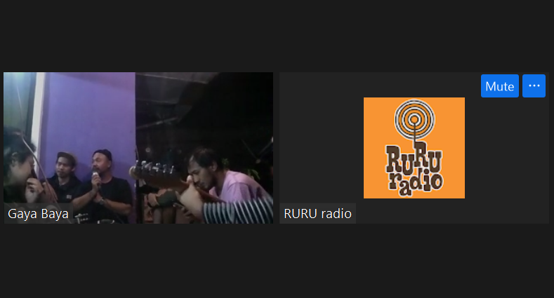 RURUradio's tweet photo. Filosofals eps. 5 bersama @syarikatidola sudah mulai skoy, silahkan sikat di https://t.co/2czmufUSzV @iwanfals
#rururadio
#filosofals
#syarikatidolaremaja https://t.co/Y9pNON3SZM