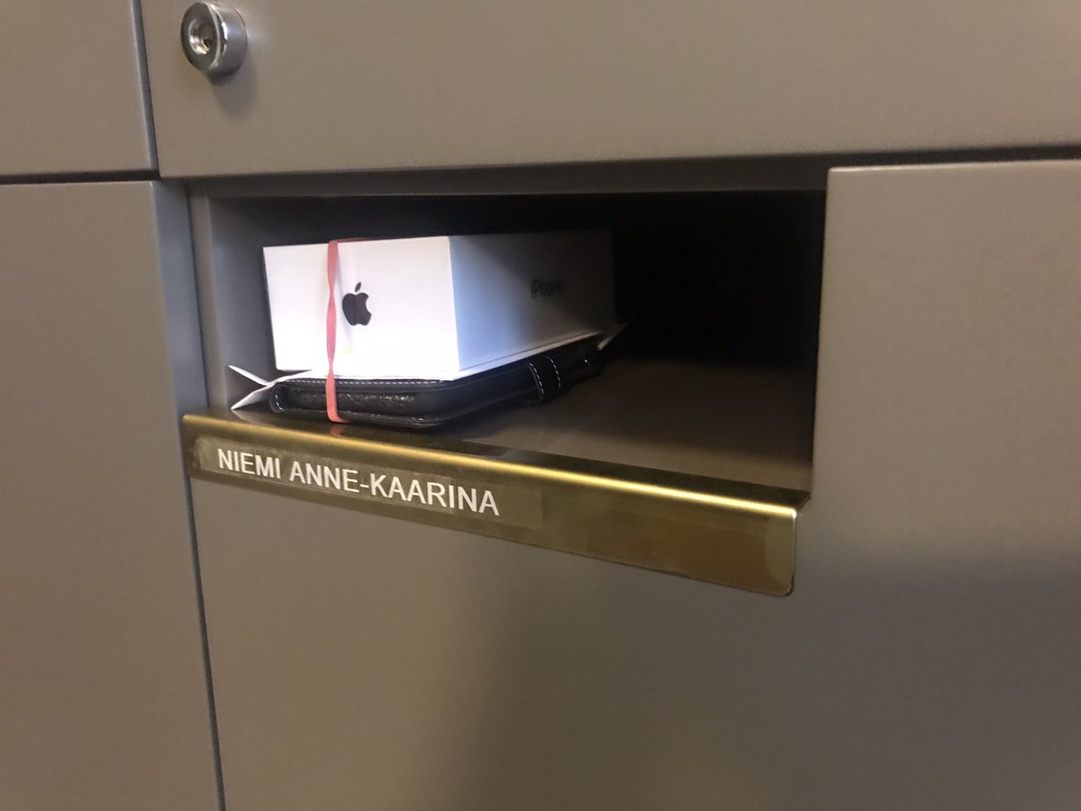 Covid-19 epidemiasta huolimatta vn:n ja sen ministeriöiden hallinnon arki pyörii. Nyt menossa laadukkaiden uusien Valtorin tuotteistamien ja etähallittavien puhelimien jakelu. Käyttäjille tarjotaan jopa vaihtoehtoja. #vnhy#yhteinen vn <a href="/Valtori_/">Valtori</a>