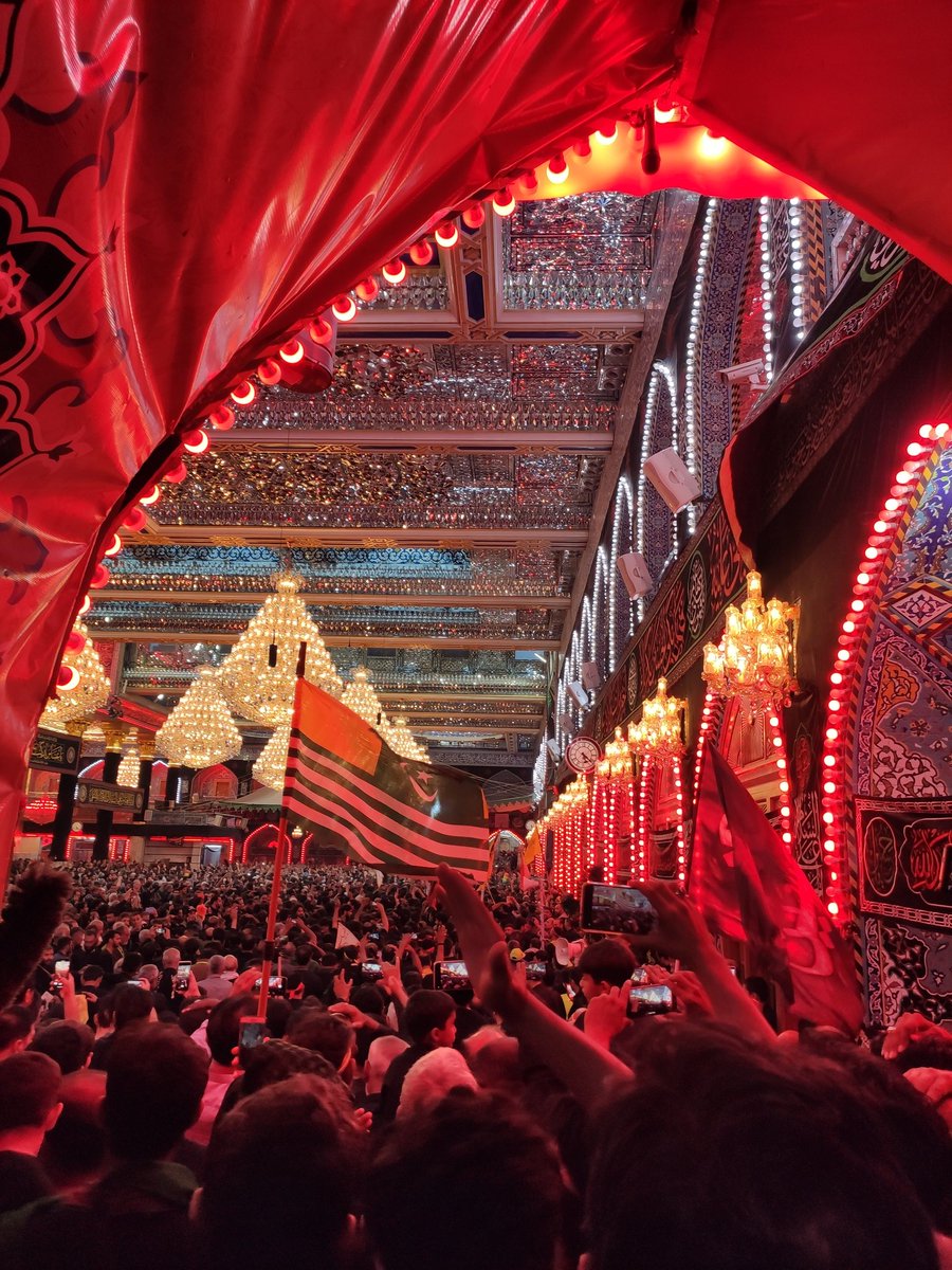 mehdizafar's tweet photo. That flag in the shrine of Imam Hussain (as).

#Arbaeen2020 #Karbala https://t.co/7slm1OUX9W