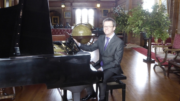CWM_YNEW's tweet photo. Stuart Collingwood from @stuartpianist explains how to keep guests entertained throughout the day. 
"Live music adds that special touch to a wedding that can't be achieved with recordings. I can play all of the wedding couples and guest's requests... https://t.co/JXBvbx0Hfn https://t.co/kMni2ief0s