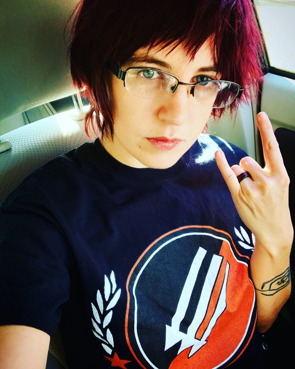 BarbarianTheMom's tweet photo. Always anti fascist 

#antifa #antifascist #punk #punkgirl #punkgirls https://t.co/96QwWRgTX0