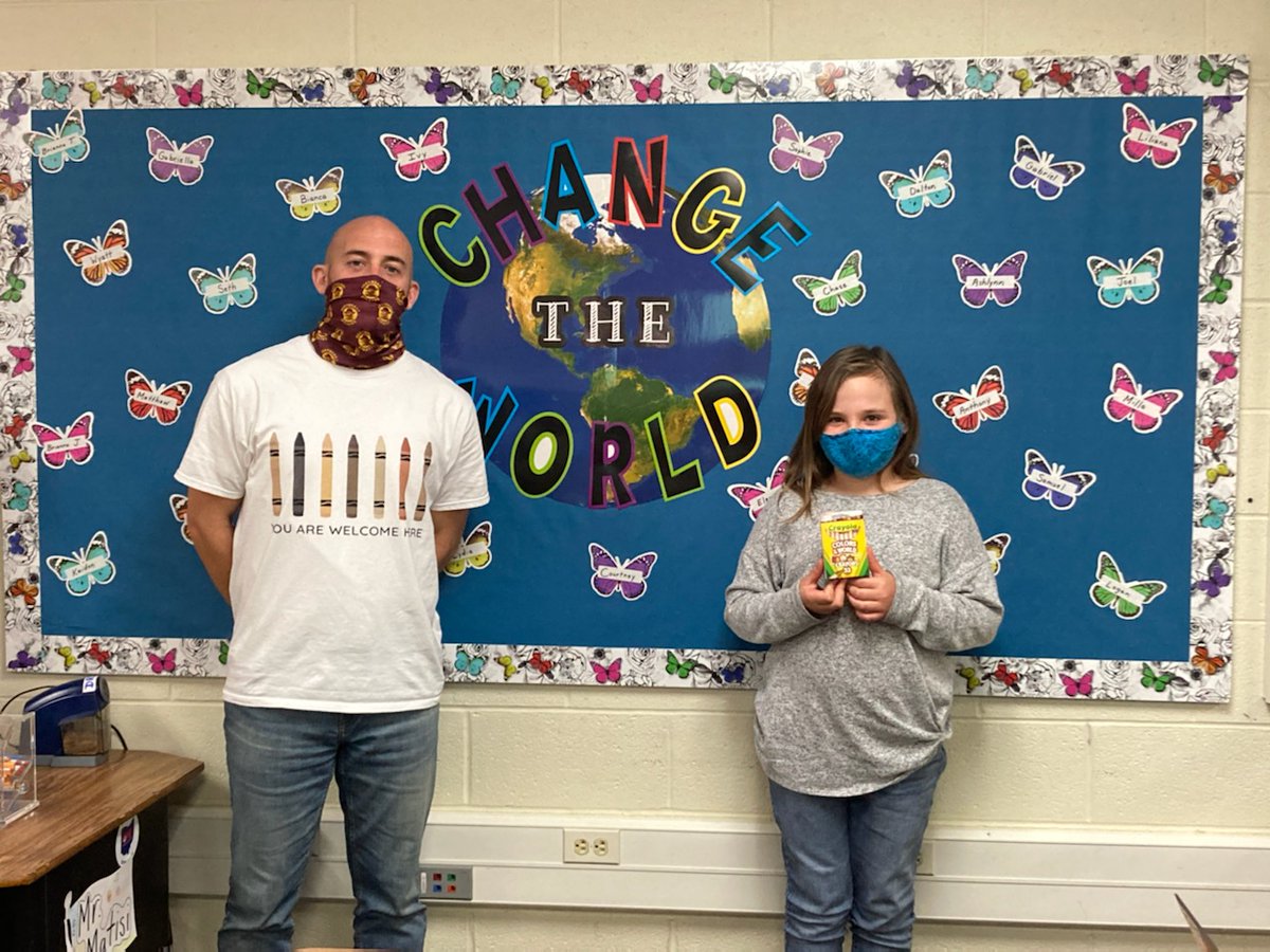 SE_LCcrew's tweet photo. The "Butterfly Effect" up close and personal in Mr.Matisi's 4th grade ELA. Thank you #ScholasticNews for introducing us to #BellenWoodard & #AColorForEveryone. Lilie and her teachers are forever grateful to hear your story, Bellen! #ChangeTheWorld #PowerfulPiratesLiteracy https://t.co/Gnp2Ja2CBF