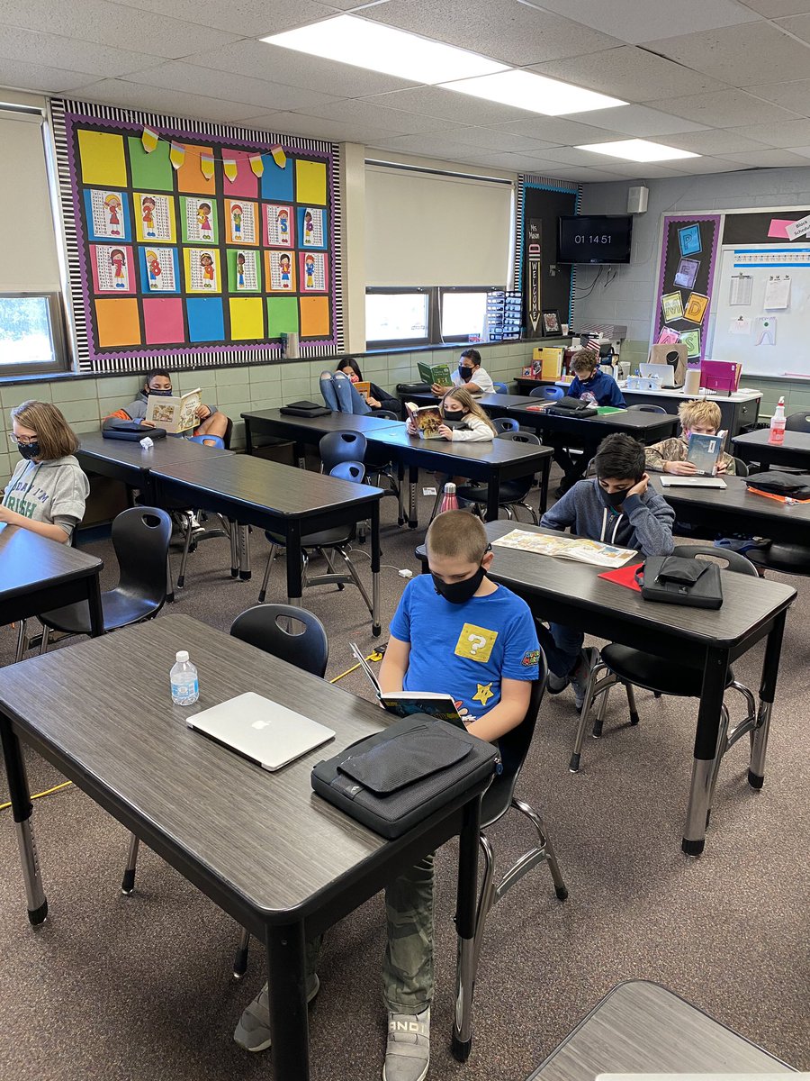 rjbaskettms's tweet photo. RJB implemented our D.E.A.R program during Indian Success Hour. Students will Drop Everything and Read for 20 minutes at the beginning of each Indian Success Hour class. Off to a great start! https://t.co/CZmTyVRFQ5